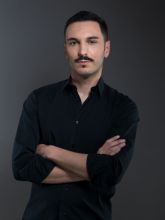 El actor, improvisador y core�grafo murciano Jon Mit� primer invitado de la temporada de Los jueves de ImproMurcia, las noches de humor 100% improvisado con Javi Soto y Joselu Cremades�