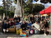 NNGG guilas recoge centenares de juguetes y ropa de abrigo que entregar a Critas