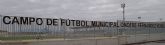Reponen las letras metálicas que dan el nombre de Onofre Fernández Verdú al Campo Municipal de Fútbol