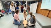 Vithas Valencia 9 de Octubre forma a profesores y personal no docente del Edelweiss School en RCP y primeros auxilios