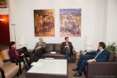 Sevilla insta a López a aumentar la colaboración entre el Ayuntamiento y la Autoridad Portuaria