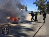 Incendio de vehiculo junto al antiguo helipuerto de Santa Ana