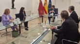 Fernando López Miras recibe a la presidenta de la UCAM, María Dolores García
