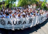 Miles de autnomos cierran el Paseo del Prado al grito de 'STOP ATRACO A LOS AUTNOMOS'