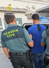 La Guardia Civil detiene en Beniel a un joven dedicado a cometer robos con violencia e intimidación