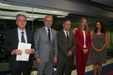 El consejero de Desarrollo Econmico visita la sede social de Red Elctrica Española en Madrid