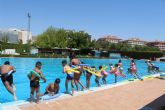 Los cursos de natación de la Concejalía de Deportes agrupan a cerca de 400 alumnos