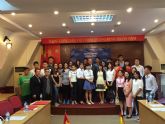 La UCAM concede becas de estudios a universitarios vietnamitas