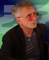 �lex de la Nuez celebra en su �ltimo single que las redes 'ayudan al pueblo a recuperar su poder'