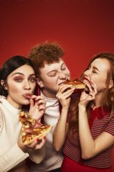 &iquest;Cu�les son los momentos clave en los que comemos m�s pizza? &iexcl;Telepizza lo desvela!