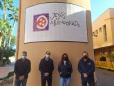 La Hermandad de la Ver�nica entrega las aportaciones de su Bel�n Solidario