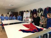 10 alumnas del Proyecto 'Empleo Joven Lorca' confeccionan las 12 túnicas de los Apóstoles de la Última Cena del III Via Crucis Viviente del Paso Morado