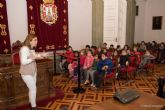 Cien niños del CEIP San Isidoro y Santa Florentina visitan el Palacio Consistorial