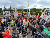 VOX y Solidaridad renen a miles de espaoles en las puertas de los Ayuntamientos de la Regin de Murcia para pedir soberana energtica, alimentaria e industrial