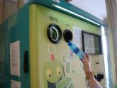 Ahora Murcia propone la instalación de máquinas de vending en las que los vecinos reciclen sus envases a cambio de vales