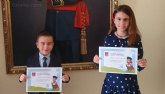 La Guardia Real envía a los niños los diplomas de 'superhéroes' por estar en casa