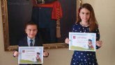 La Guardia Real enva a los niños los diplomas de superhroes por estar en casa