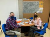 La concejal Pilar Torres mantiene un encuentro de trabajo con el presidente de la Junta Municipal de Barriomar
