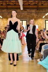 Aforo completo en el Cuartel de Artiller�a para ver en directo el talento murciano en un fin de semana cargado de moda