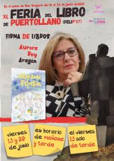 Ata�lfo Sol�s Calle firma ejemplares de su libro de relatos 'Heroes' en la FELIP'37