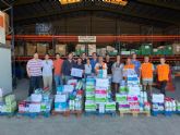 Nuevas Generaciones Regin de Murcia recoge 2.000 litros de leche para el Banco de Alimentos
