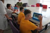 Programación en realidad virtual y personalización de camisetas tecnológicas en los talleres de La Mar Chica en la UPCT