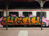 La Polica Local de Lorca detiene a un joven por realizar grafitis en un tren de cercanas de la estacin de Sutullena