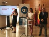El Ayuntamiento de Murcia hace accesible el Salón de Plenos para personas con sordera