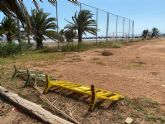 MC preguntará a N. Arroyo qué impide, dos años después, realizar el prometido campo de fútbol playa de Los Urrutias