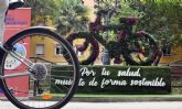 Un jardn vertical homenajea a los ciclistas que usan la bicicleta como medio de transporte sostenible