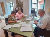 Suscriben el convenio de colaboraci�n con la Asociaci�n de Artesanos de Totana para contribuir al impulso del sector artesano en el municipio
