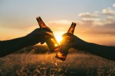 Estrella de Levante repondrá de forma gratuita toda la cerveza paralizada en la hostelería durante las semanas de cierre