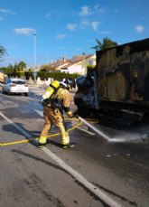 Incendio de un camin de reparto en Cabo de Palos