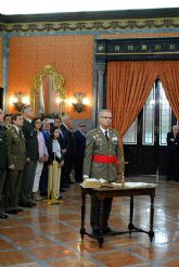 El nuevo jefe de la Fuerza Terrestre Carlos Jess Melero Claudio con sede en Sevilla es, adems, diplomado en Estado de Mayor en Espana y en Chile