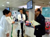 El Hospital Quirnsalud Murcia hace entrega de juguetes y dulces navideños a la ONG Jess Abandonado