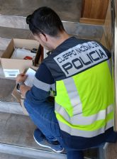 Desarticulado grupo criminal especializado en falsificacin de documentos oficiales para estafar a ciudadanos extranjeros