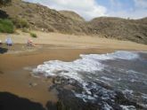 IU critica el elevado precio del autobús para las playas de Calnegre