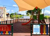 Puesta a punto de los 600 parques de los barrios y pedanas que mañana reabren a las familias murcianas