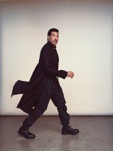 Lionel Richie, el icono mundial, confirma su regreso a España en 2025 con su gran gira 'Say hello to the hits'