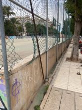 S� Cartagena denuncia el estado de abandono de la pista deportiva del Ensanche Almarjal