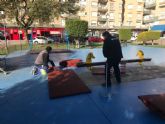 Comienzan los trabajos de mejora de los parques infantiles de Gutirrez Mellado y La Loma II