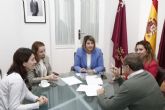 La alcaldesa promover en el pleno una mocin de apoyo a los usuarios del tren Murcia-Cartagena, que recogen firmas para mejorar el servicio