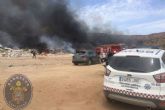 Los bomberos emplean seis horas y media en extinguir el incendio del vertedero de la Fuente del Sapo