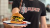 Bart Burger Gastronomic celebra el D�a de la Hamburguesa con Tomatomate