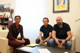 El Club Raqueta Alhama y el Ayuntamiento firman un convenio para fomentar la práctica del tenis