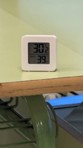 El alumnado del IES Eduardo Linares Lumeras denuncia abandono institucional ante las altas temperaturas en las aulas