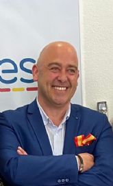 Valores exigir que para ocupar un cargo pblico como el de Presidente, Diputado, Senador o Consejero del Gobierno se exija, como poco, diez anos de vida laboral acreditada fuera de la poltica