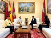 El alcalde de Lorca recibe al nuevo c�nsul de Ecuador en la Regi�n de Murcia y refuerza los lazos de colaboraci�n con la comunidad ecuatoriana