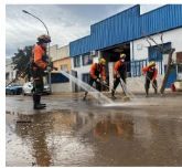Bomberos forestales y voluntarios de la Regin suman 22 das de ayuda a los a damnificados de la Dana