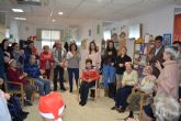 La asociación Alzheimer Águilas celebra su tradicional fiesta de Navidad